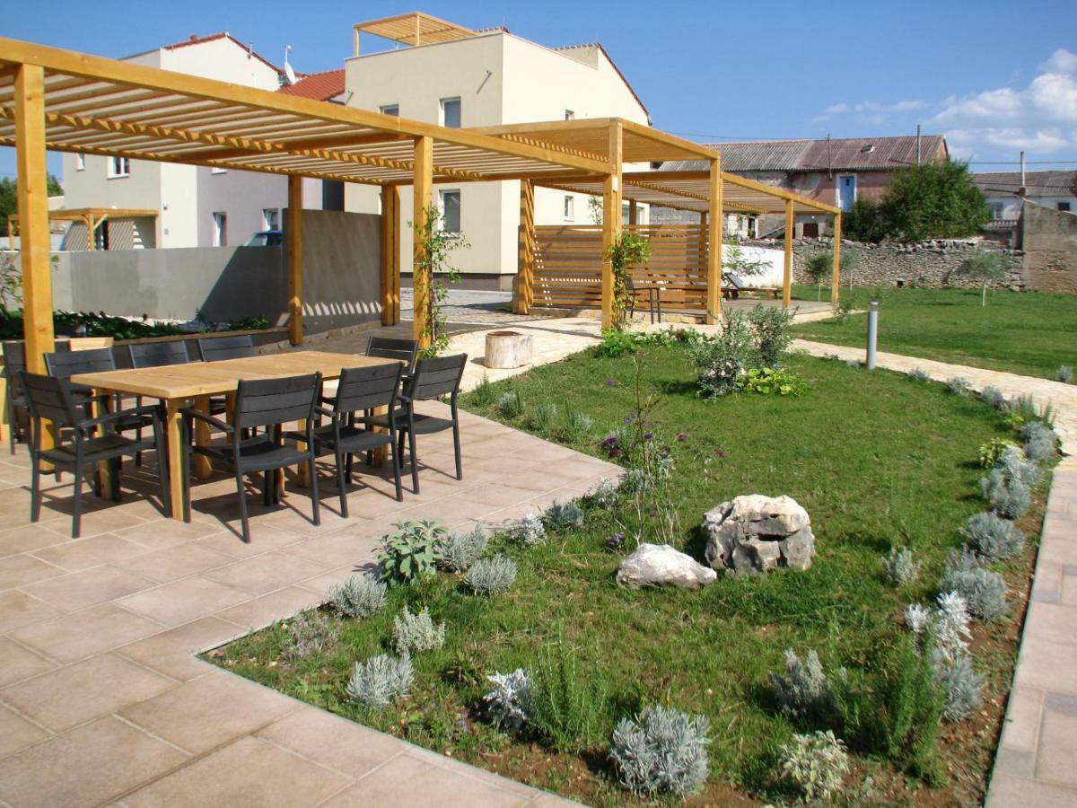 Our Nest Accommodation Privlaka  Exterior foto