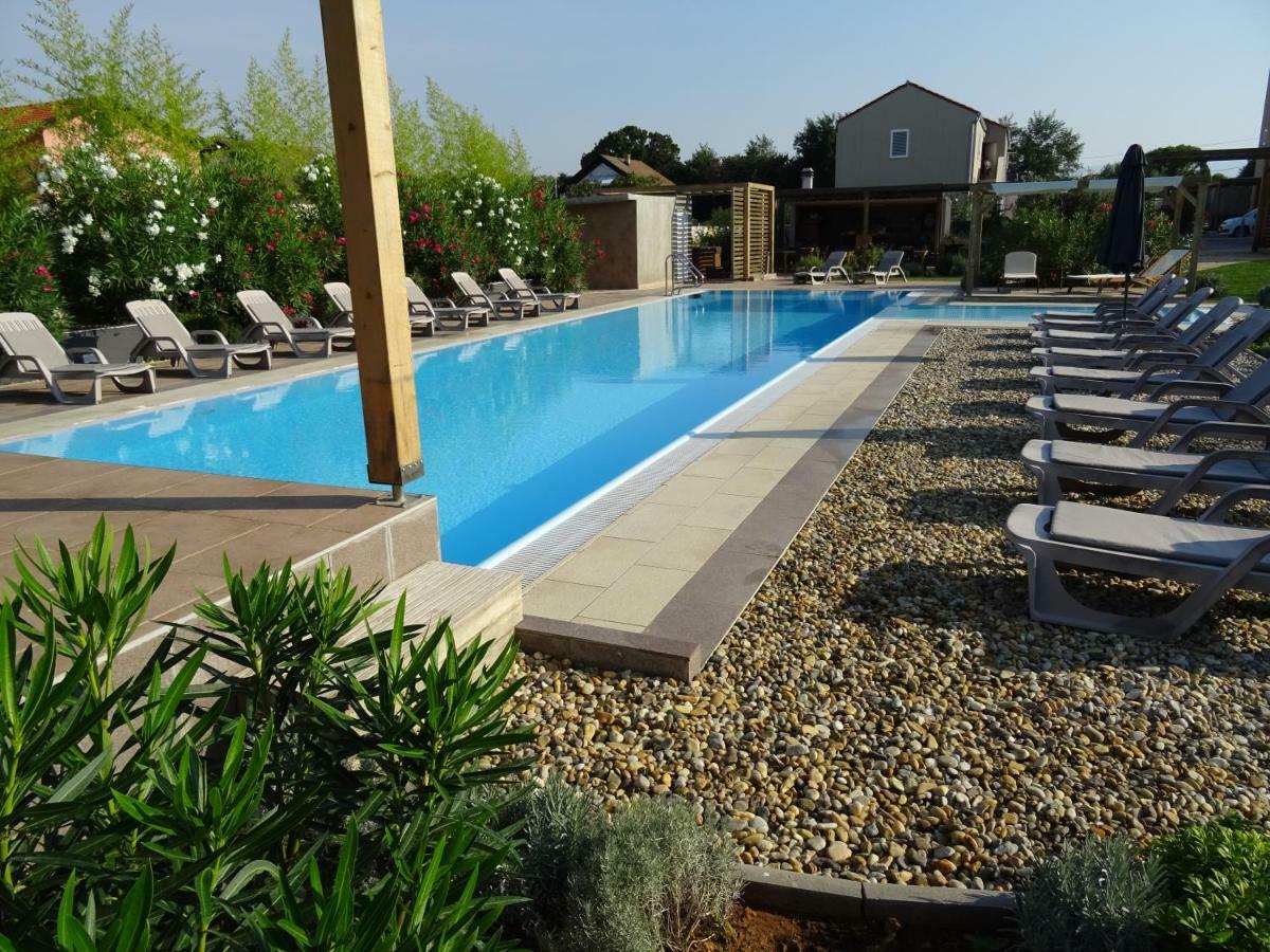 Our Nest Accommodation Privlaka  Exterior foto