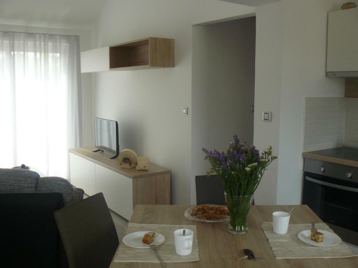 Our Nest Accommodation Privlaka  Exterior foto