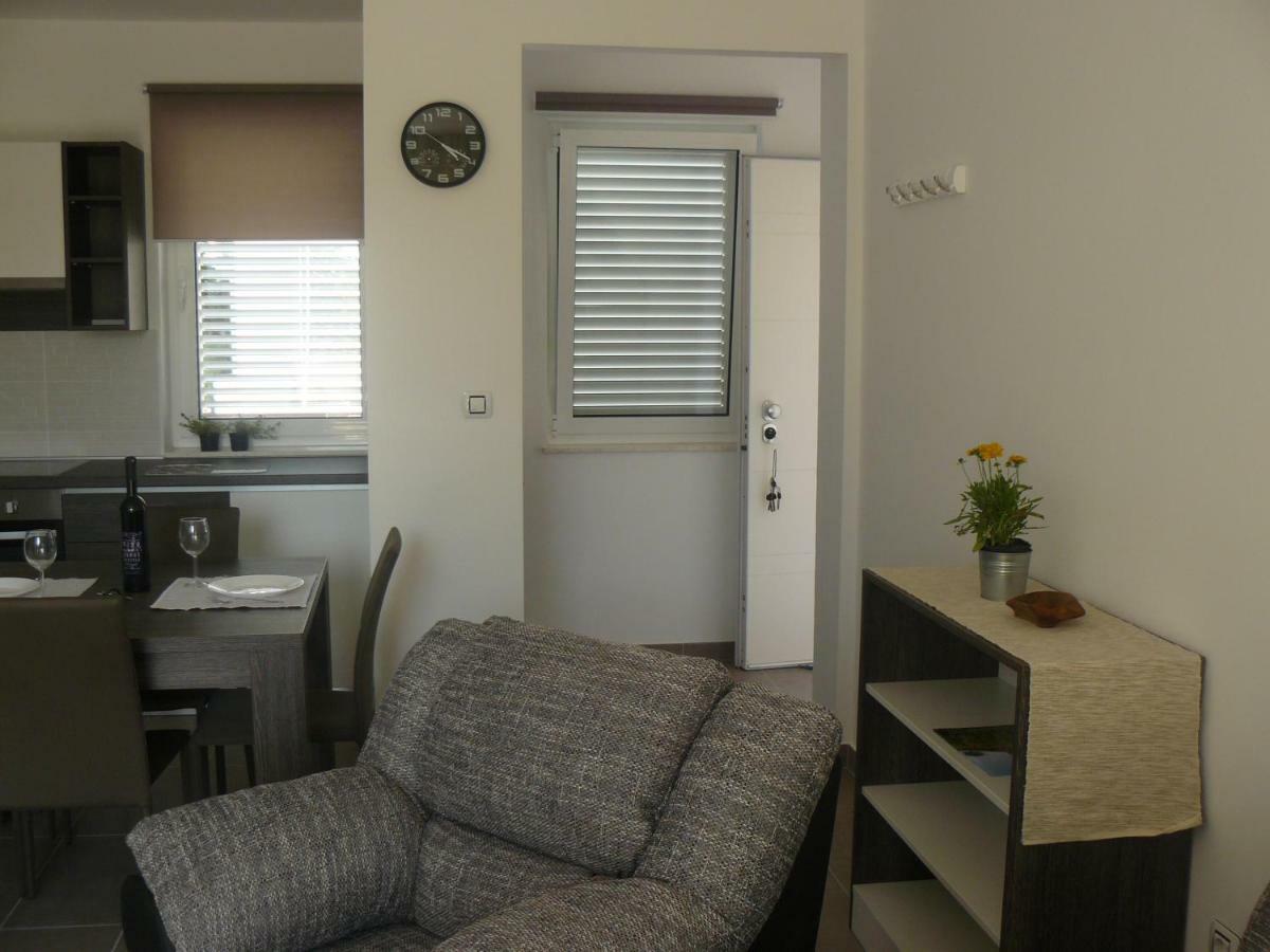 Our Nest Accommodation Privlaka  Exterior foto