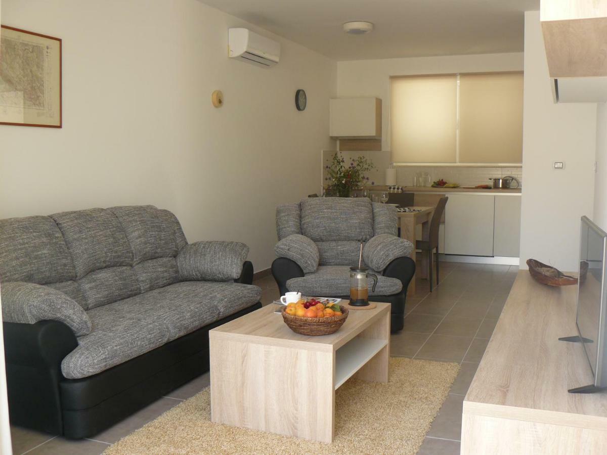 Our Nest Accommodation Privlaka  Exterior foto